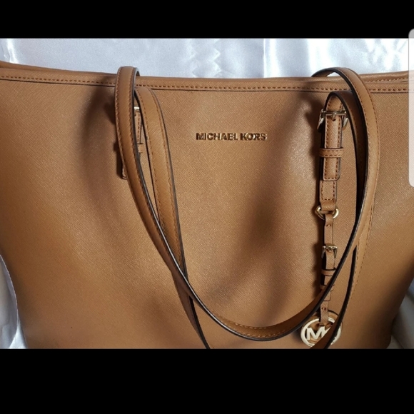 Michael Kors Purse - Picture 1 of 2